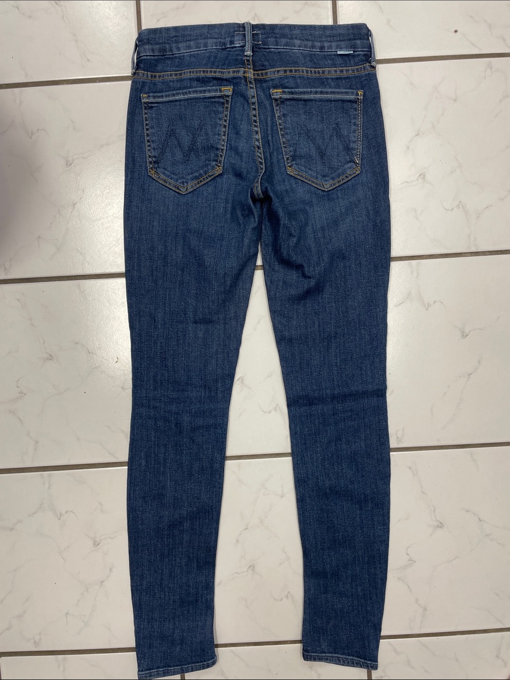 MOTHER Women’s The Looker
Flowers From the Storm Dark Denim Skinny Jeans Size 26 - Picture 10 of 12